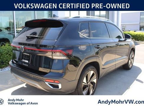 Used 2025 Volkswagen Taos SE w/ Panoramic Sunroof Package AWD/4WD image 7