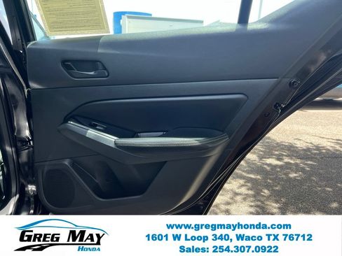 Used 2023 Nissan Altima 2.5 SV FWD image 14