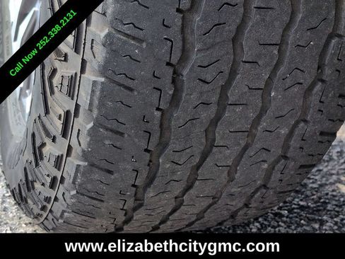 Used 2025 Chevrolet Tahoe Z71 AWD/4WD image 13