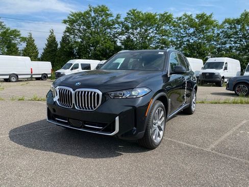 New 2026 BMW X5 xDrive40i w/ Parking Assistance Package AWD/4WD image 1