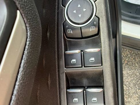 Used 2020 Ford Escape SEL image 25