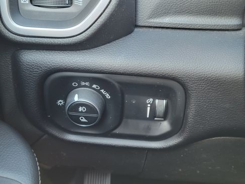 Used 2025 RAM 2500 Big Horn image 12