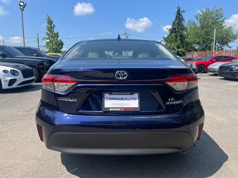 Used 2024 Toyota Corolla LE FWD image 7