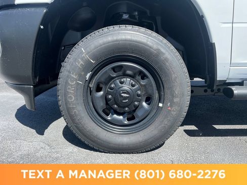 New 2026 RAM 2500 Tradesman AWD/4WD image 17