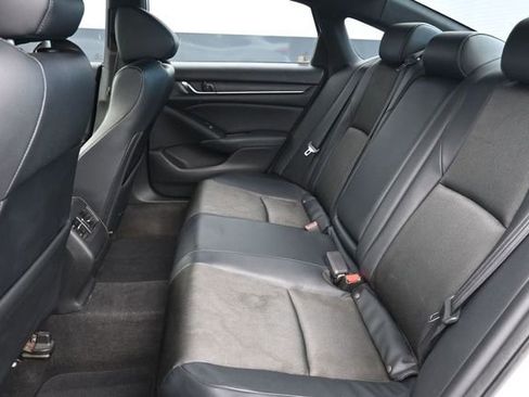 Used 2018 Honda Accord Sport image 28
