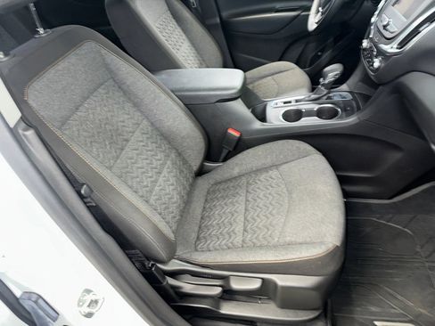 Certified 2024 Chevrolet Equinox LT w/ LPO, Floor Liner Package image 31