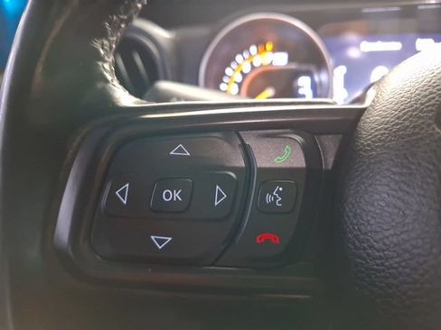 Used 2022 Jeep Gladiator Sport AWD/4WD image 19