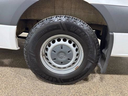 Used 2020 Mercedes-Benz Sprinter 2500 image 54