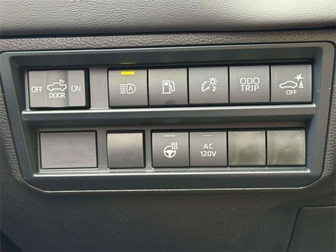 Used 2025 Toyota Tundra Platinum image 22