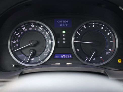 Used 2011 Lexus IS 350 w/ Premium Pkg Value Edition RWD image 31