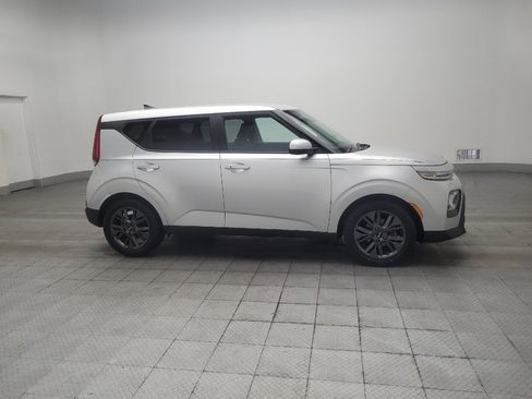 Used 2020 Kia Soul EX FWD image 11