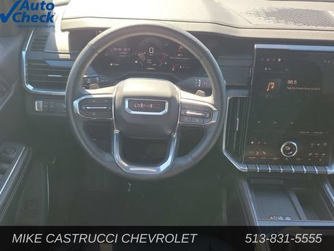 Used 2026 GMC Acadia Elevation w/ Elevation Premium Package FWD image 11