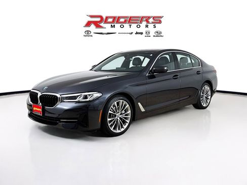Used 2023 BMW 530i xDrive 530i xDrive w/ Convenience Package image 3