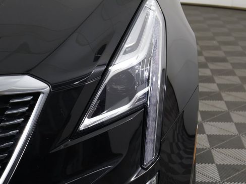 Used 2023 Cadillac XT5 Premium Luxury image 17