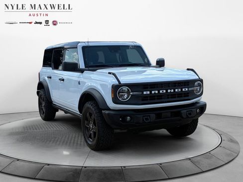 Used 2024 Ford Bronco Black Diamond AWD/4WD image 2