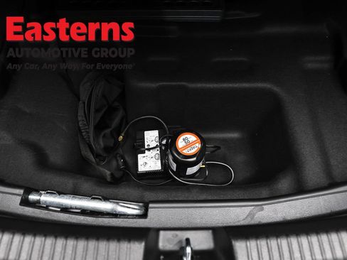 Used 2023 Mercedes-Benz C 43 AMG 4MATIC Sedan w/ AMG Carbon Fiber Package image 23