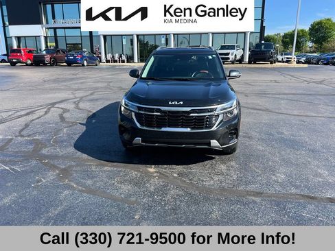 Used 2024 Kia Seltos EX FWD image 3