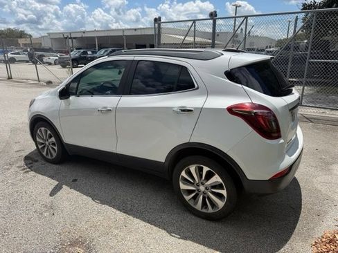 Used 2018 Buick Encore Preferred FWD image 4