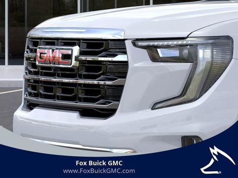 Used 2026 GMC Acadia Elevation w/ Elevation Premium Package image 13