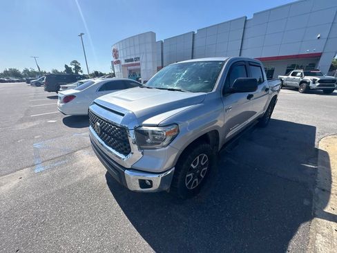 Used 2018 Toyota Tundra SR5 AWD/4WD image 7