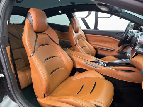 Used 2018 Ferrari GTC4Lusso T RWD image 17