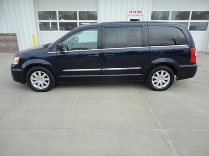 Used 2016 Chrysler Town & Country Touring