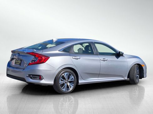 Used 2018 Honda Civic EX-L image 4