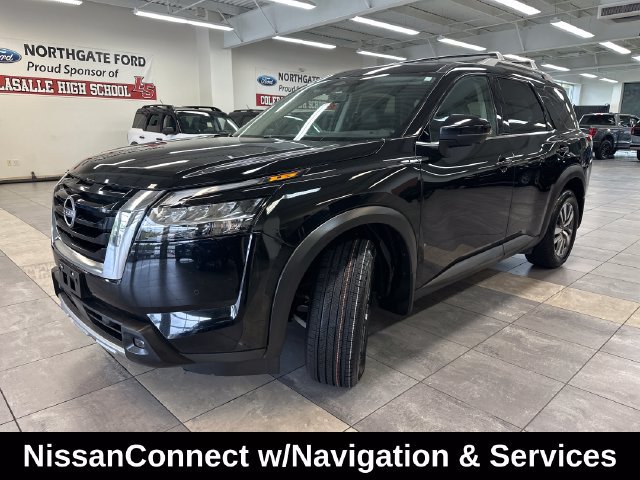 Used 2023 Nissan Pathfinder SL AWD/4WD image 15