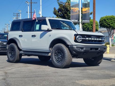 New 2026 Ford Bronco Outer Banks w/ Sasquatch Package AWD/4WD image 36