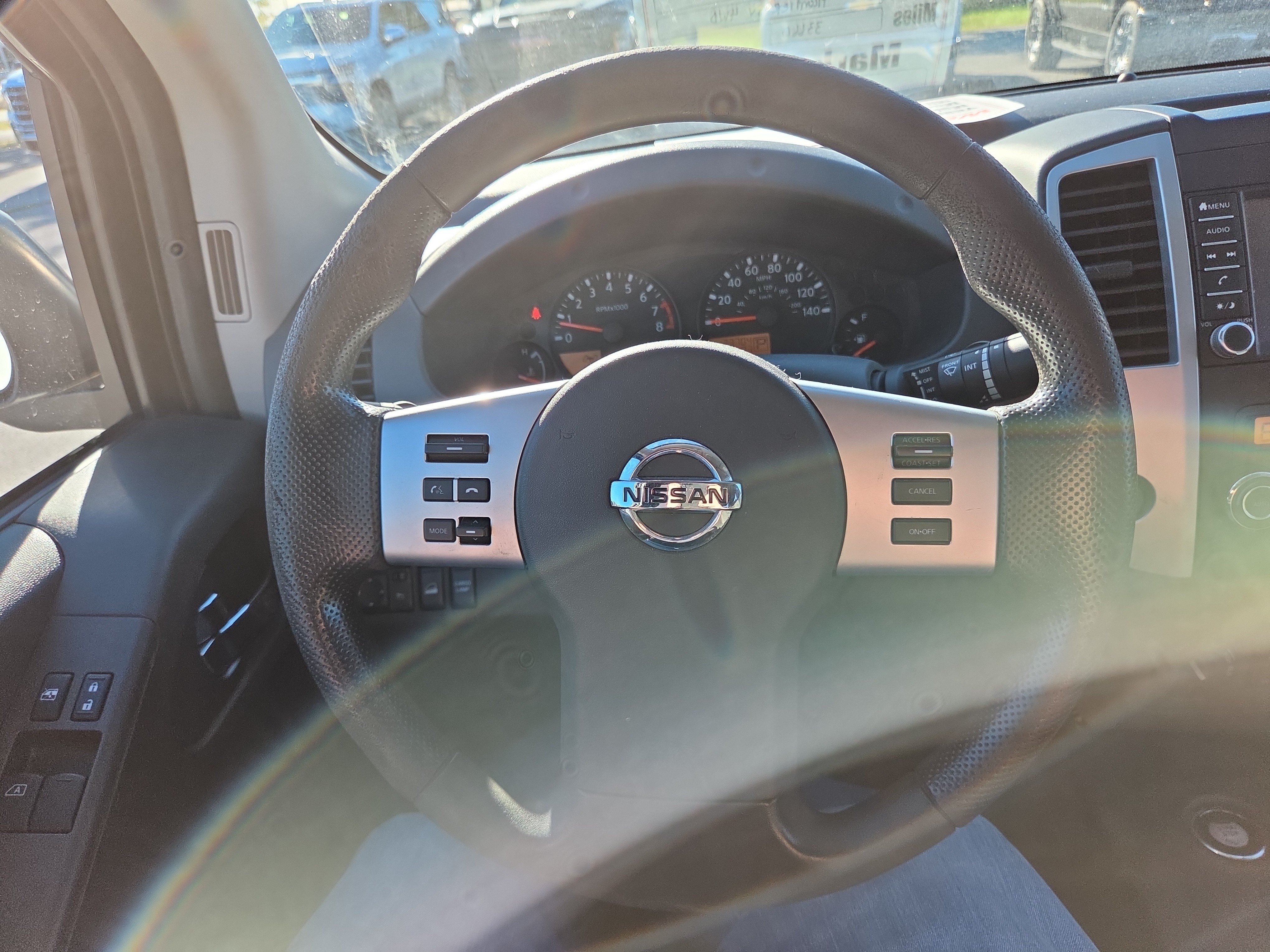 Used 2020 Nissan Frontier SV AWD/4WD image 8