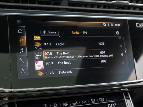 Used 2019 Audi Q8 Prestige AWD/4WD image 30