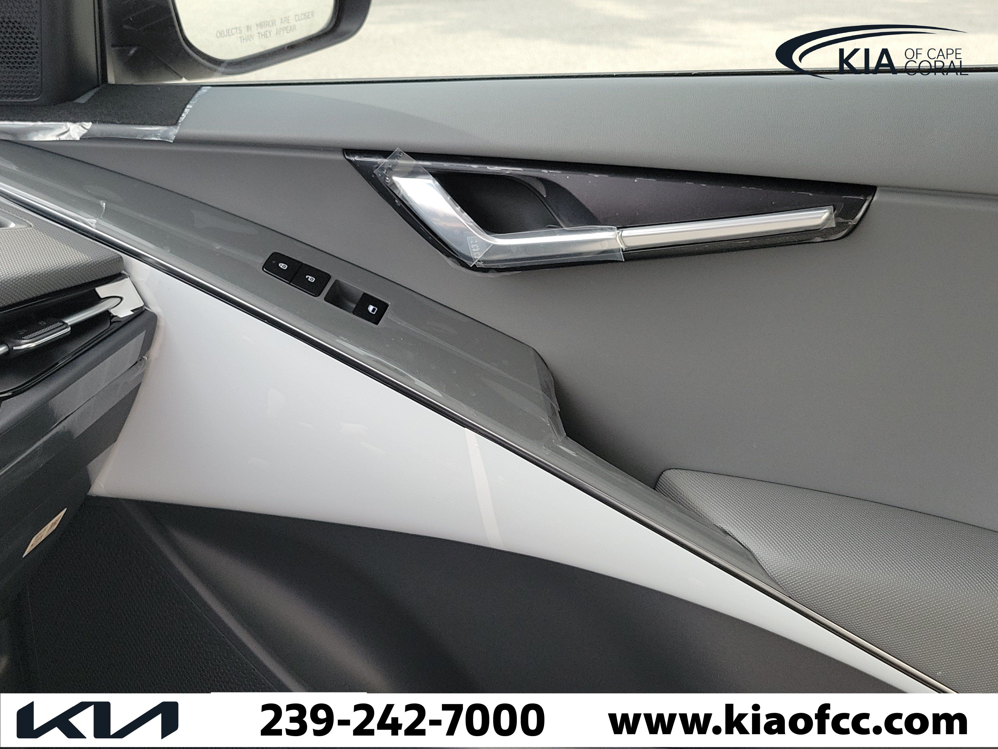 New 2026 Kia Niro EX FWD image 29