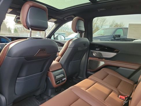 New 2026 Lincoln Nautilus Reserve image 15