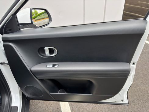 Used 2024 Hyundai Ioniq 5 SEL RWD image 39
