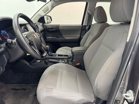 Used 2021 Toyota Tacoma SR w/ SR Convenience Package RWD image 17
