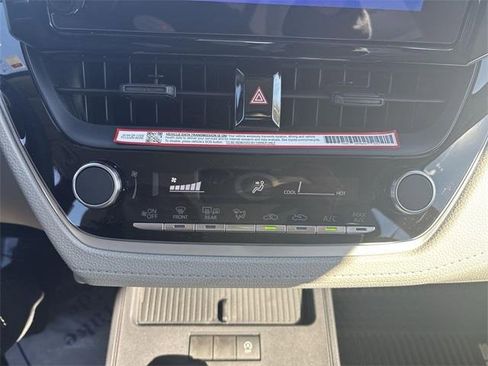 Used 2026 Toyota Corolla Cross L image 19