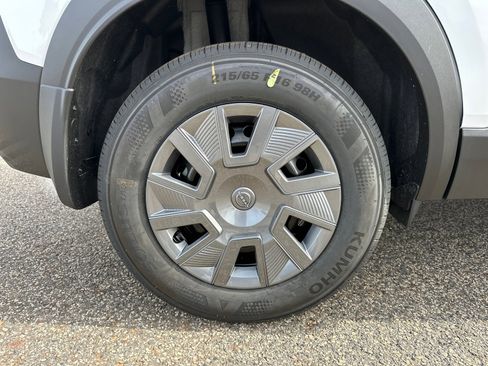 New 2026 Nissan Kicks S image 17