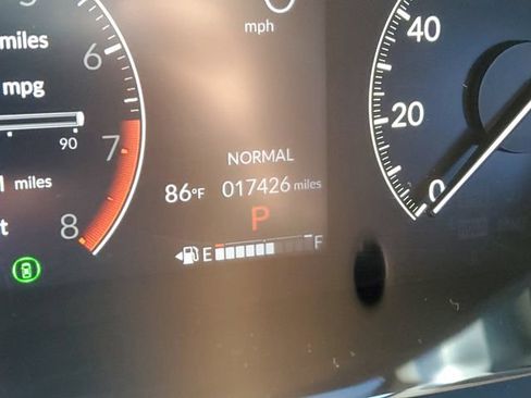 Used 2024 Honda HR-V LX image 18