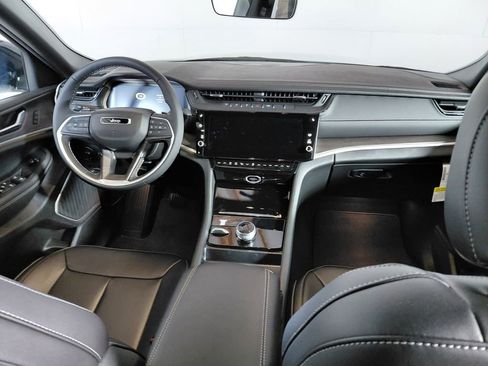 New 2026 Jeep Grand Cherokee L Limited AWD/4WD image 18