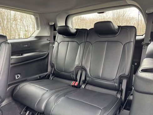 Used 2022 Jeep Grand Cherokee L Limited w/ Luxury Tech Group II image 27