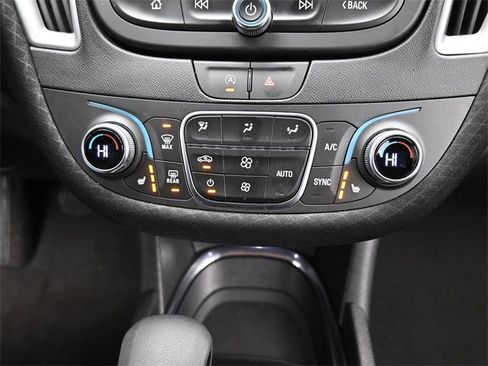 Used 2024 Chevrolet Malibu LT image 14