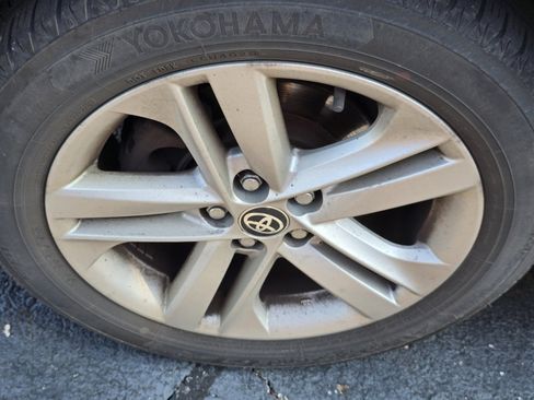 Used 2019 Toyota Corolla SE FWD image 9