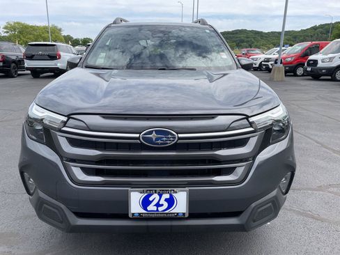 Used 2025 Subaru Forester Premium AWD/4WD image 8