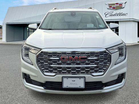 Used 2022 GMC Terrain Denali image 2