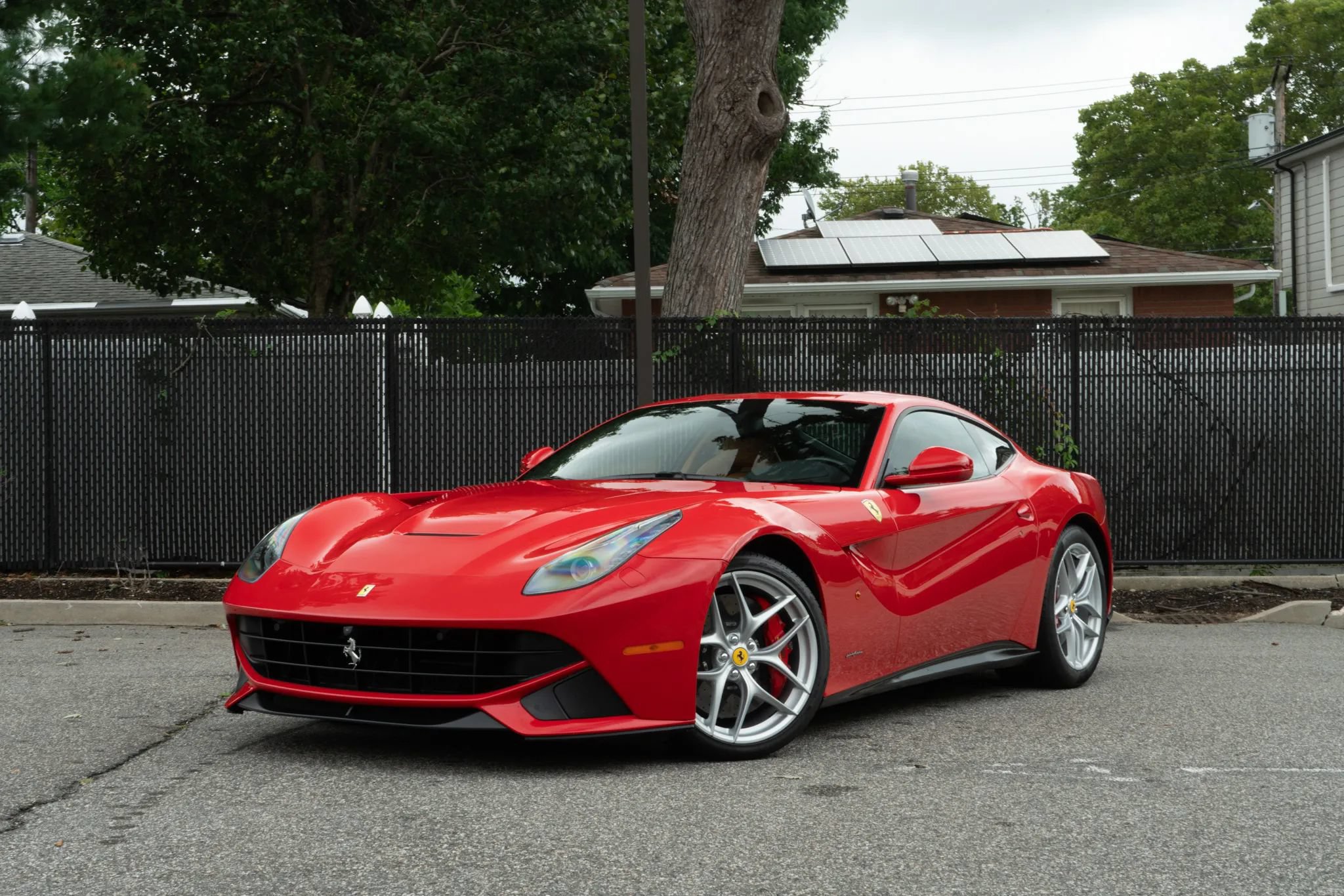 Used 2017 Ferrari F12 Berlinetta RWD image 3
