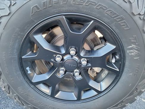 Used 2020 Jeep Wrangler Unlimited Sport image 13