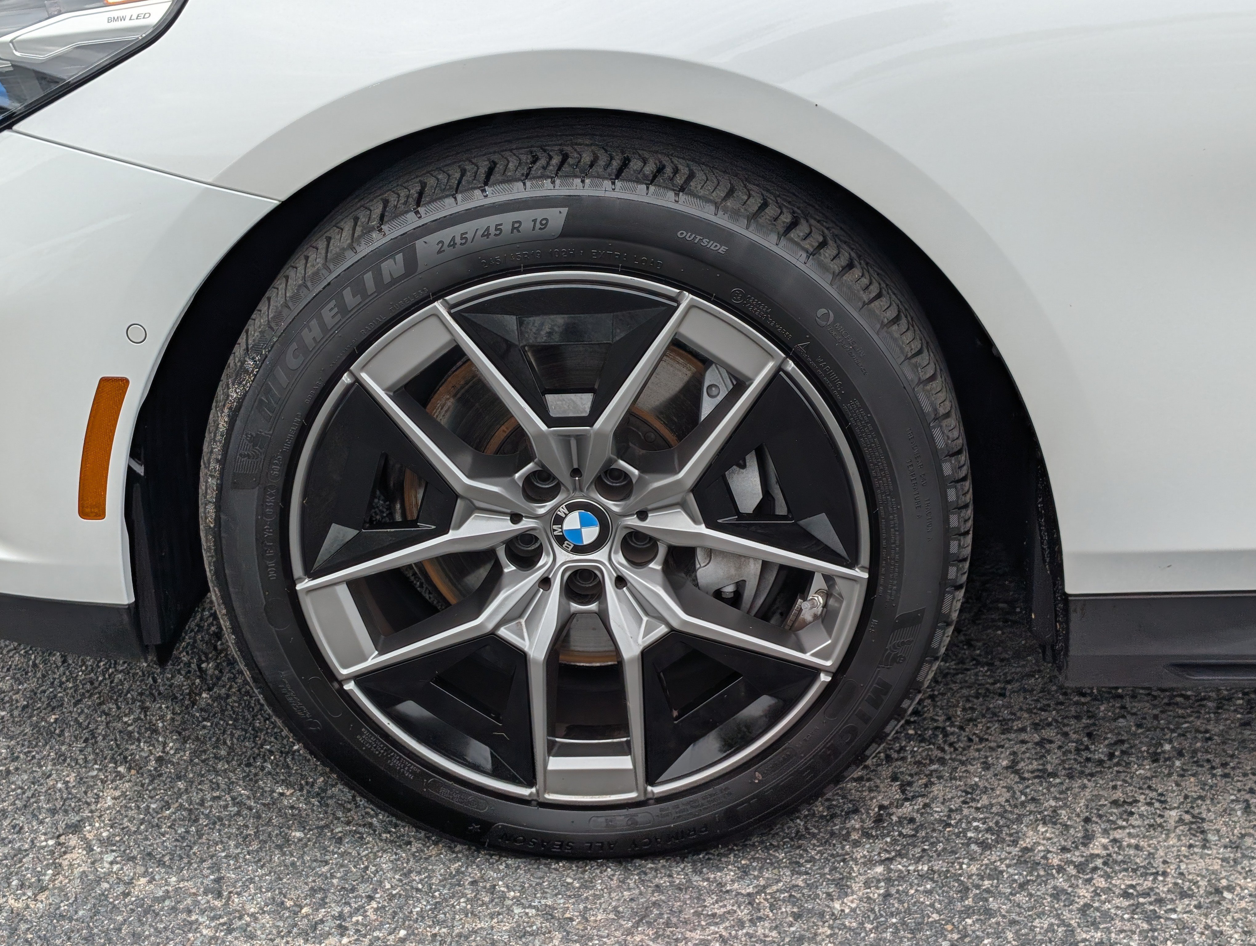 Used 2026 BMW 540i xDrive AWD/4WD image 25
