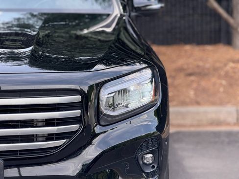 Used 2024 Mercedes-Benz GLB 250 4MATIC image 5