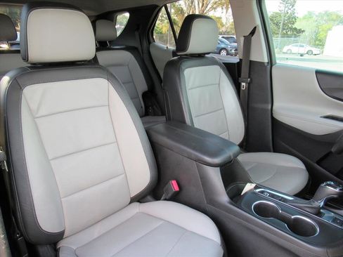 Used 2018 Chevrolet Equinox Premier image 9