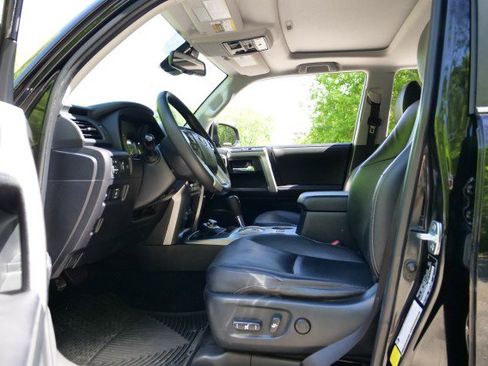 Used 2021 Toyota 4Runner Limited image 21